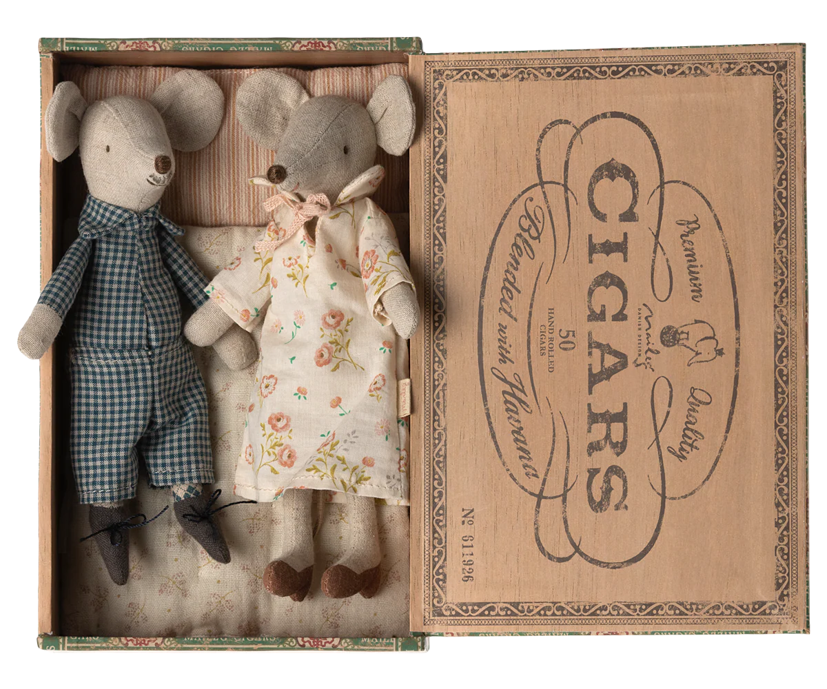 Maileg Grandma and Grandpa dolls in floral-lined cigar box, vintage clothes, Bungalow Furniture & Accessories exclusive.