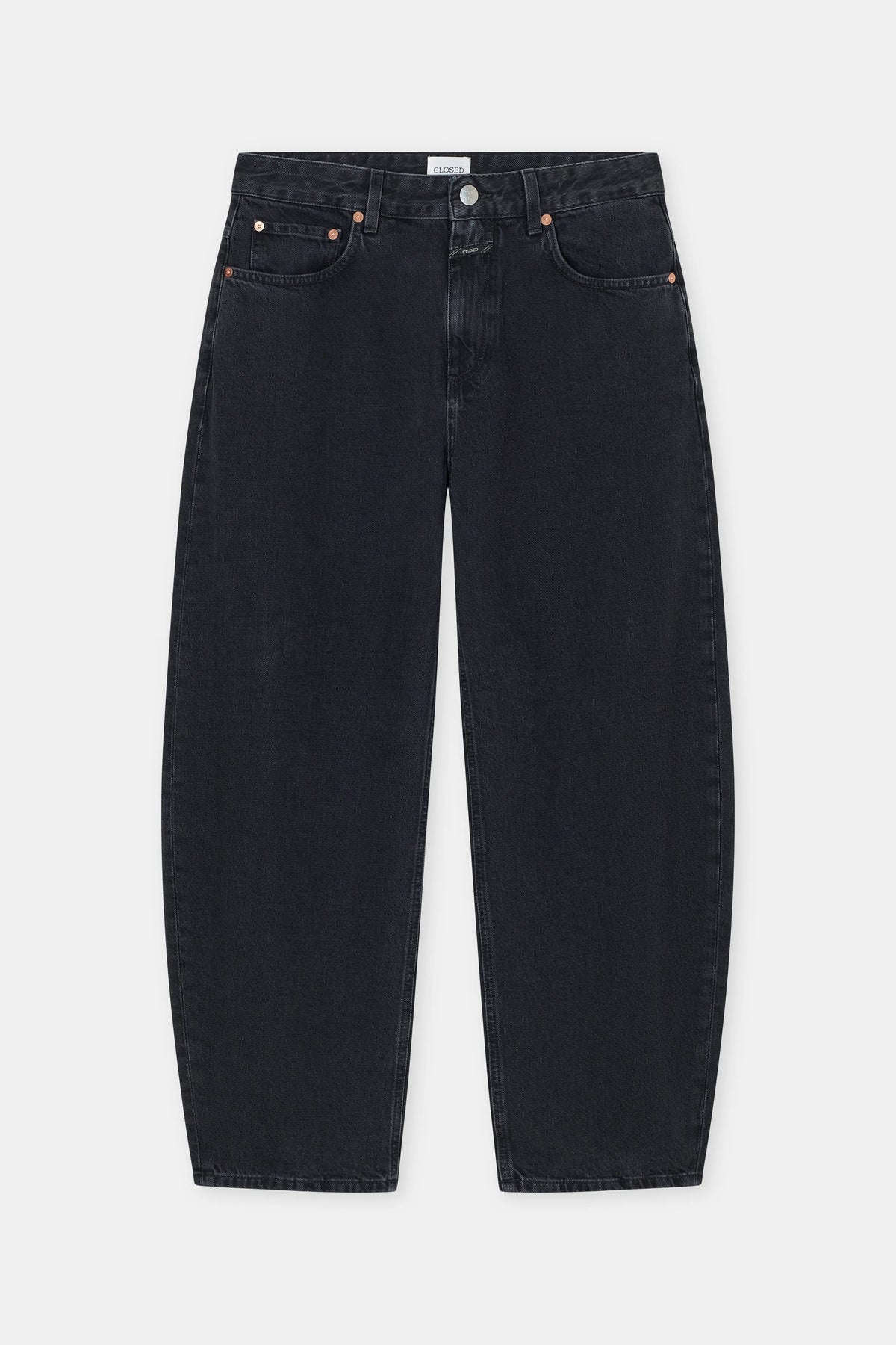 High-waisted black straight-leg jeans in organic cotton with pockets, by CLOSED, style Jazzie, shown flat on white.