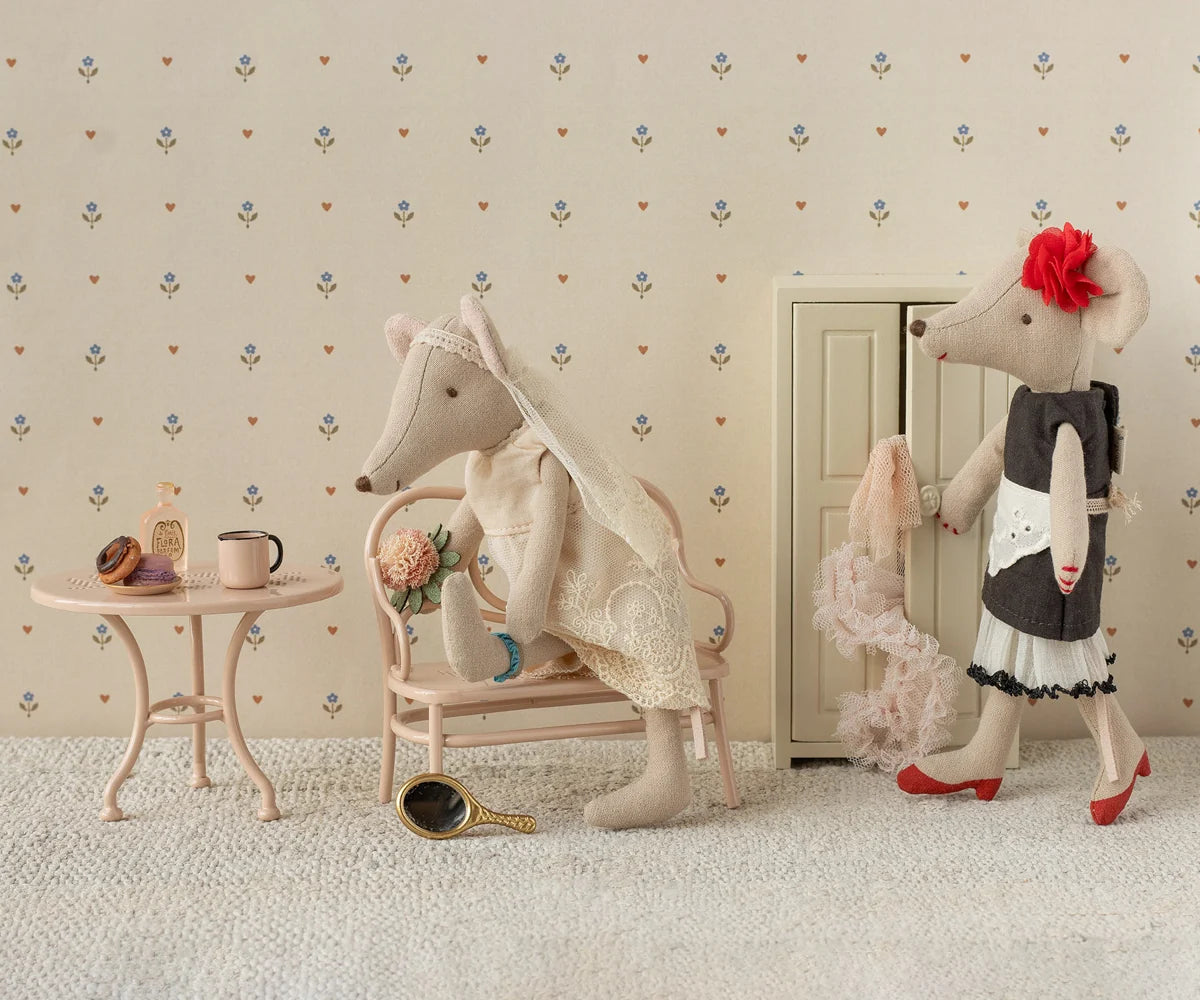 Maileg Beautician Mouse mum toy with flowers and pastries, dressed in soft fabric clothes, perfect for children’s playroom.