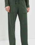 Frank & Eileen HJ Penny Patch Pocket pants in a loose fit, styled with black flats and a matching top.